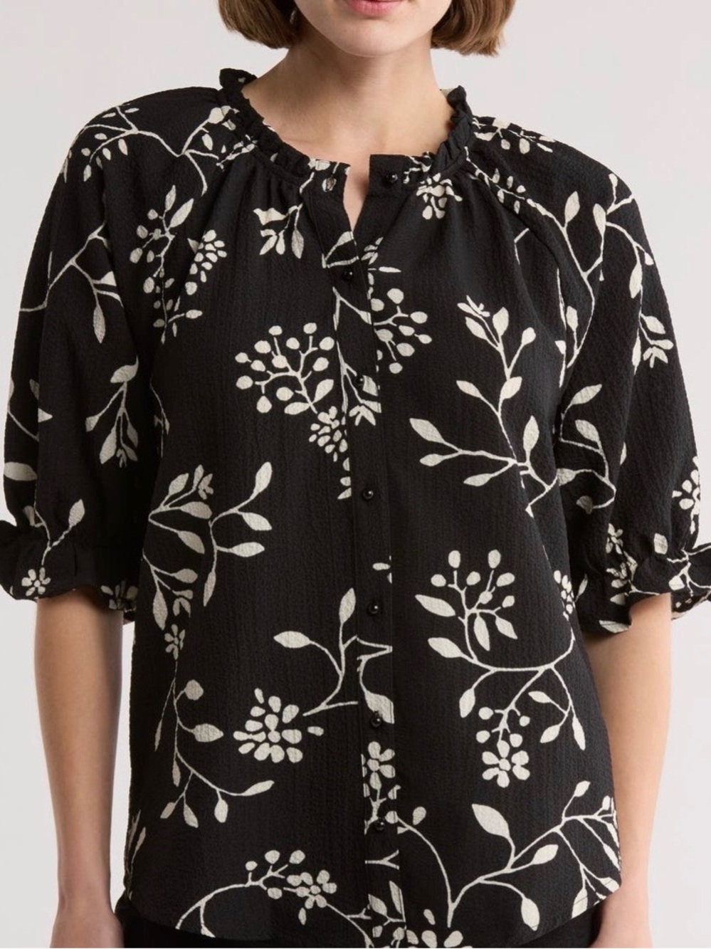 Bobeau Black and White Floral Button-Down Blouse